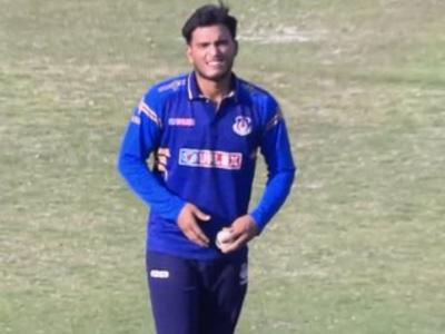 CSK नं १४ कोटी २० लाखांत खरेदी केलेला 'हिरा' चमकला! Vijay Hazare Trophy स्पर्धेत लक्षवेधी पदार्पण - Marathi News | Prashant Veer CSK 14 Crore 20 Lakh Uncapped Player Debut In List A Cricket Take 3 Wickets Vijay Hazare Trophy Match Against Hyderabad | Latest cricket News at Lokmat.com