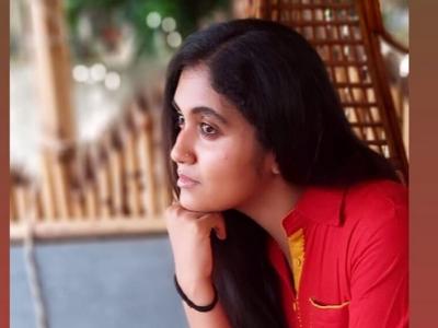 आर्ची उर्फ रिंकू राजगुरू विना मेकअप लूकमध्येही दिसते झक्कास..!, पहा तिचे फोटो