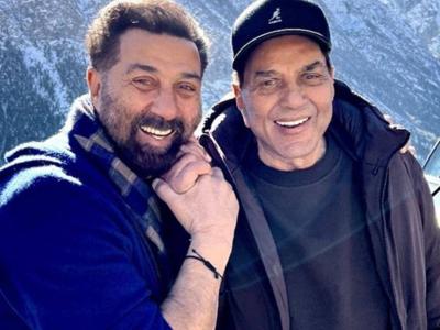 धर्मेंद्र यांना रुग्णालयातून डिस्चार्ज; सनी देओलच्या टीमने दिलं स्टेटमेंट, 'त्यांचं तुमच्यावर..."