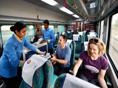 खासगी ट्रेन चालवण्यासाठी २३ कंपन्यांनी दाखवलं स्वारस्य - Marathi News | खासगी ट्रेन चालवण्यासाठी २३ कंपन्यांनी दाखवलं स्वारस्य | Latest business Photos at Lokmat.com