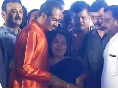 मुख्यमंत्री उद्धव ठाकरे यांनी स्वीकारला पदभार