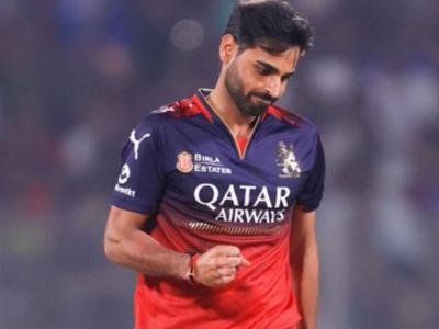 भुवीनं साधला मोठा डाव! IPL च्या इतिहासात सर्वाधिक विकेट्स घेणारा ठरला दुसरा गोलंदाज