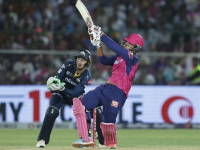 Vaibhav Suryavanshi : १४ वर्षांच्या पोराचा धुमाकूळ! सिक्सर मारत ठोकली IPL मधील विक्रमी सेंच्युरी