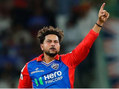 IPL 2025 : कुलदीप यादवची 'सेंच्युरी'; मोडला हरभजन सिंगचा विक्रम