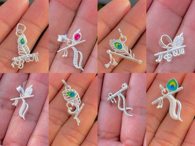 चांदीचे सुंदर, नाजूक पेंडंट; १० युनिक पॅटर्न्स-चेनमध्ये घाला किंवा काळ्या धाग्यात; आकर्षक दिसतील.