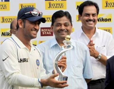 कसोटी क्रिकेटमध्ये भारतीय संघ अव्वस्थानी - Marathi News | कसोटी क्रिकेटमध्ये भारतीय संघ अव्वस्थानी | Latest cricket Photos at Lokmat.com