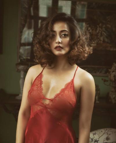 I Am Not Shy Raima Sen On Her Viral Topless Picture