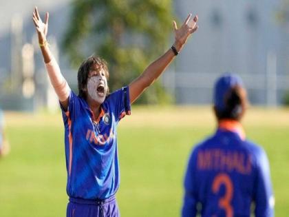 Indian women squad annouced for England tour, Jhulan Goswami to play her farewell match against England at Lord's on 24th September | मितालीसोबत भारतीय क्रिकेटला उंची मिळवून देणारी झुलन गोस्वामी होणार निवृत्त; लॉर्ड्सवर शेवटचा सामना