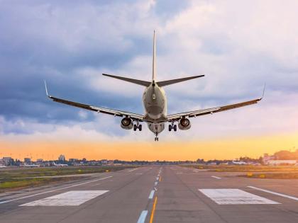 Delhi-Pune flight delayed by four hours; Passengers in distress | दिल्ली-पुणे विमानाला चार तास उशीर; प्रवाशांचे हाल Delhi-Pune flight delayed by four hours; Passengers in distress | दिल्ली-पुणे विमानाला चार तास उशीर; प्रवाशांचे हाल
