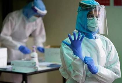 Corona virus : The cost of two PPE kits is recovered for a ten minute inspection | Corona virus : दहा मिनिटांच्या तपासणीसाठी वसूल केला जातोय दोन पीपीई किटचा खर्च