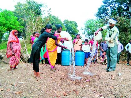 who drinks alcohol to husband, will throw him away | जो पाजील नवऱ्याला दारू, त्याला पाडू