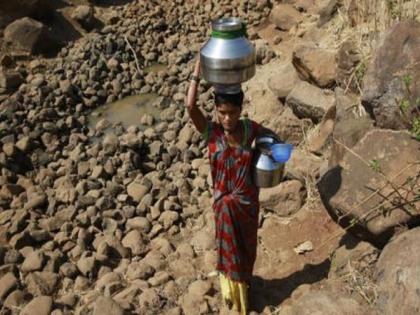 Even today, the people of Kolam are living on contaminated water from the duck! Reality in Chandrapur district | आजही डबक्यांमधल्या दूषित पाण्यावरच जगताहेत कोलामाच्या पिढ्या ! चंद्रपूर जिल्ह्यातले वास्तव