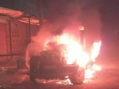  Thirteen vehicles were smashed in Sangli, one four-wheeler burnt | सांगलीत तेरा वाहने फोडली, एक चारचाकी जाळली ; नशाबाज तरुणांचे कृत्य