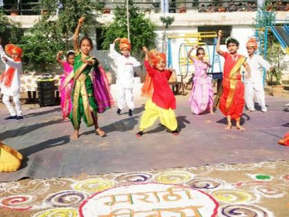 Students developed a philosophy of Marathi culture | विद्यार्थ्यांनी घडविले मराठी संस्कृतीचे दर्शन Students developed a philosophy of Marathi culture | विद्यार्थ्यांनी घडविले मराठी संस्कृतीचे दर्शन