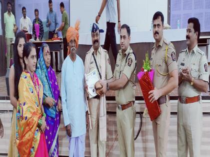 On the day of retirement, 11 persons from Kolhapur Police Force were promoted as Sub-Inspectors | सेवानिवृत्तीच्या दिवशीच बनले साहेब, कोल्हापूर पोलीस दलातील ११ जणांना उपनिरीक्षकपदी बढती