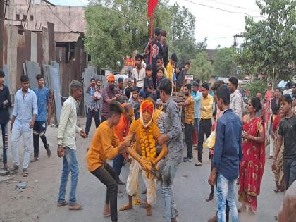 Chariots pulled by Gadkaryas offering devotion to Khamgaon and Januna set off the spirit of Chaitra Poornima. | श्रध्देचा अभिषेक करीत गडकऱ्यांनी ओढल्या गाड्या्, खामगाव आणि जनुना येथे चैत्र पोर्णिमेचा उत्साह शिगेला