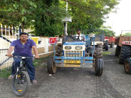 Invalid sand vehicle caught while walking in Morning | मॉर्निग वॉक करताना पकडली अवैध वाळूची वाहने