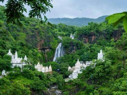 Tarun Sagarji Maharaj's wish to visit Muktagiri is remain unfulfilled | जैन मुनी तरुण सागरजी महाराज यांची मुक्तागिरी भेट राहून गेली