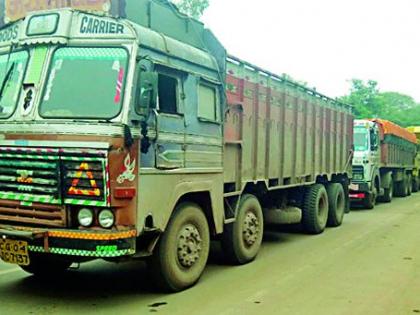 Ten hours of traffic jam on the national highway | राष्ट्रीय महामार्गावर दहा तास वाहतूक ठप्प