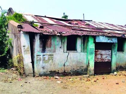 Due to powerful blasting, the threat of Gowari | शक्तिशाली ब्लास्टिंगमुळे गोवरीवासीयांना धोका Due to powerful blasting, the threat of Gowari | शक्तिशाली ब्लास्टिंगमुळे गोवरीवासीयांना धोका