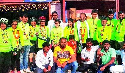 'Cyclist' for 'Indian Cycle Day' leaves for Mumbai | ‘इंडियन सायकल डे’साठी सायकलिस्ट मुंबईला रवाना