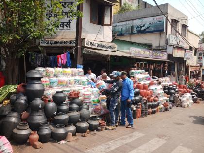  To make thirst for this summer, soil jars, then, enter the glass market | यंदाच्या उन्हाळ्यात तहान भागवण्यासाठी मातीचे जार, मग, ग्लास बाजारात दाखल