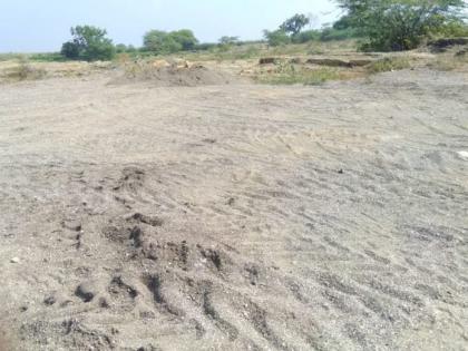 Illegal sand drought risks water scarcity! | अवैध वाळू उपशामुळे पाणीटंचाईचा धोका !