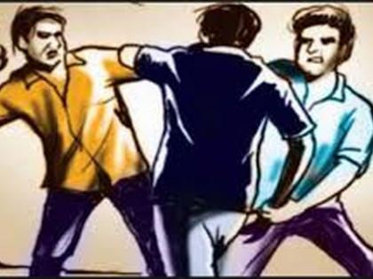 In the darkness of the night, instead of Ramesh, he was attacked by Bhagadar's Mahendra | रात्रीच्या अंधारात खुंटामोडीच्या रमेश ऐवजी भगदरीच्या महेंद्रवर केला हल्ला In the darkness of the night, instead of Ramesh, he was attacked by Bhagadar's Mahendra | रात्रीच्या अंधारात खुंटामोडीच्या रमेश ऐवजी भगदरीच्या महेंद्रवर केला हल्ला