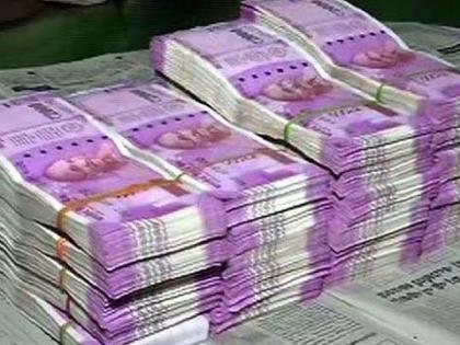 Four lakh cash seized near Nandurbar | नंदुरबारनजीक पावणेचार लाख रोकड जप्त Four lakh cash seized near Nandurbar | नंदुरबारनजीक पावणेचार लाख रोकड जप्त