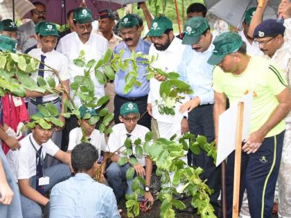 Determination of Guardian Minister to create Green Revolution in Thane district | ठाणे जिल्ह्यात हरित क्रांती घडवण्याचा पालकमंत्र्याचा निर्धार