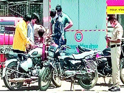 Police arrive in 'Action Mode' | येवल्यात पोलीस ‘अ‍ॅक्शन मोडवर’