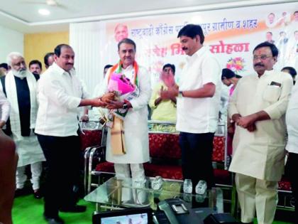 "The group will not work, we will take action"; Praful Patel's message to office bearers in Nagpur | "गटतट चालणार नाही, कारवाई करू"; प्रफुल्ल पटेल यांची नागपुरातील पदाधिकाऱ्यांना तंबी