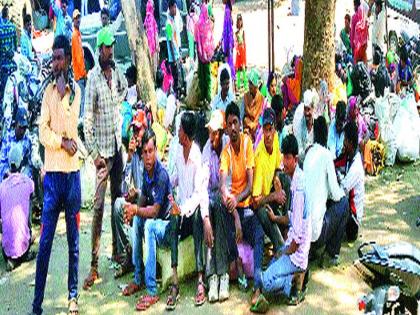 'Chatteke' for tribal people for wages | रोजंदारीसाठी आदिवासींना ‘चटके’