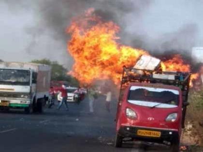  Burning rickshaw over Aurangabad-city highway | औरंगाबाद-नगर महामार्गावर बर्निंग रिक्षाचा थरार