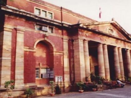 University of Ratum Nagpur! Felicitation for retired veterans in the Convocation Hall | रातुम नागपूर विद्यापीठ! सेवानिवृत्तांचा सत्कार यापुढे दीक्षांत सभागृहात