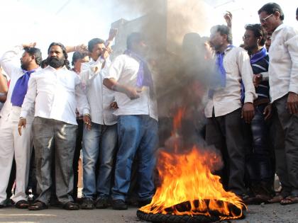 Kolhapur: Ambedkar Party, organizations called Kolhapur Bandh on Wednesday, Bhima Koregaon incident | कोल्हापूर : आंबेडकरी पक्ष, संघटनांची बुधवारी कोल्हापूर बंदची हाक, भीमा कोरेगाव घटनेचे पडसाद