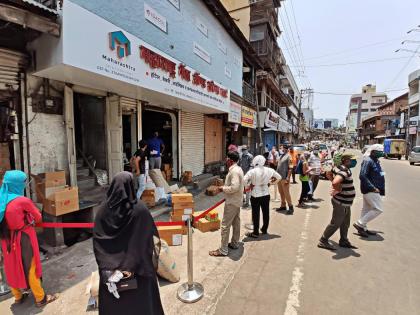 Coronavirus, Lockdown News: Consolation to citizens; All shops except shopping malls open from today | Coronavirus, Lockdown News: नागरिकांना दिलासा; शॉपिंग मॉल वगळता सर्व दुकाने आजपासून सुरू