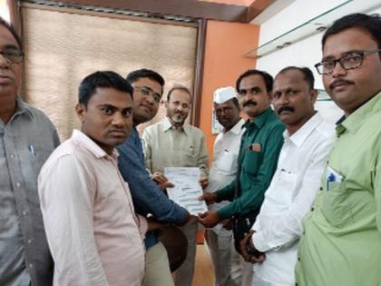 Adjust the timetable and daily staff to regular service | तासिका व रोजंदारी कर्मचाऱ्यांना नियमित सेवेत समायोजित करा Adjust the timetable and daily staff to regular service | तासिका व रोजंदारी कर्मचाऱ्यांना नियमित सेवेत समायोजित करा