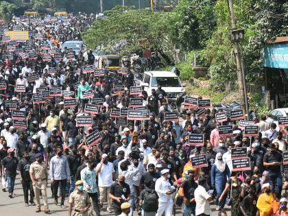 Allow five hundred people to attend the public event | सार्वजनिक कार्यक्रमात पाचशे लोकांना उपस्थित राहण्यास परवानगी द्या