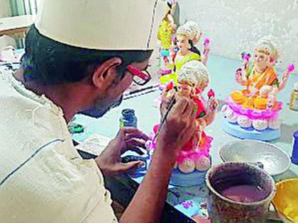 The idol of Laxmi, who has been criminalized by the crime | गुन्हेगारी हाताने साकारल्या लक्ष्मीच्या मूर्त्या