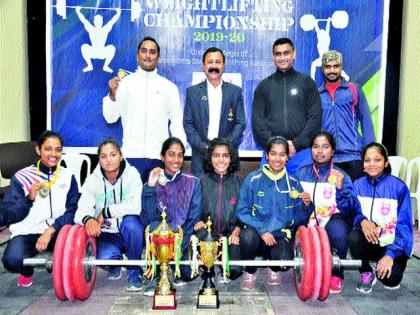 Chhatra Vidyalaya students achieve success in state level weightlifting competition | राज्यस्तरीय वेटलिफ्टिंग स्पर्धेत छत्रे विद्यालयाच्या विद्यार्थ्यांचे यश