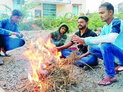 Huddle in the district with cloudy weather | ढगाळ वातावरणाने जिल्ह्यात हुडहुडी