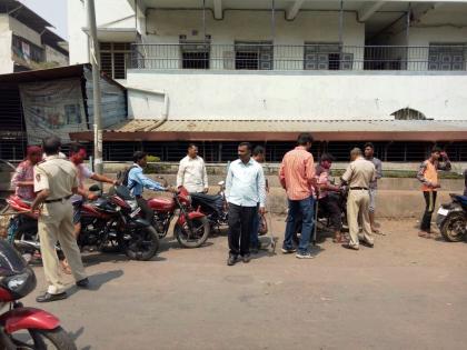 Penal action against 16 motorists with 21 drunken Dombivli traffic department | डोंबिवलीत वाहतूक विभागाची २१ मद्यपिंसह १६ दुचाकीस्वारांवर दंडात्मक कारवाई