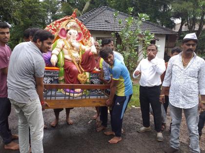 Arrival of the Republic in Sindhudurg | Ganpati Festival-' गणपती बाप्पा मोरया' च्या जयघोषात सिंधुदुर्गात गणरायाचे आगमन