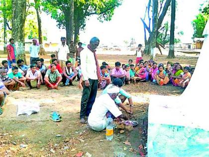 Monument built by villagers of Durguramas killed by Naxalites | नक्षलवाद्यांकडून खून झालेल्या दुर्गुरामचे गावकऱ्यांनी उभारले स्मारक