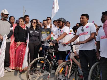 Cycle tour for cancer awareness by ex- serviceman | कॅन्सर जनजागृतीसाठी जवानाची सायकलयात्रा