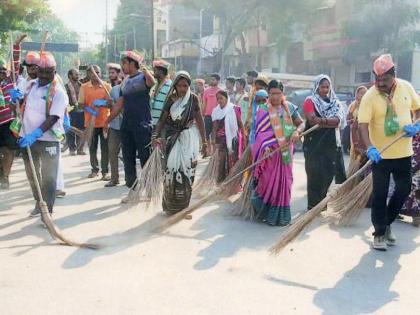  Start of BJP's Cleanliness Services Dialogue | भाजपाच्या स्वच्छता सेवा संवाद पदयात्रेला प्रारंभ