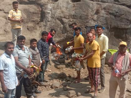  Sanitation campaign in the area of Harischandragarh | हरिश्चंद्रगड परिसरात स्वच्छता मोहीम