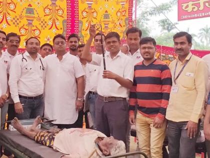 Health check up of 60 destitute elderly at Taloda | तळोदा येथे 60 निराधार वृद्धांची आरोग्य तपासणी Health check up of 60 destitute elderly at Taloda | तळोदा येथे 60 निराधार वृद्धांची आरोग्य तपासणी