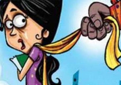 Young girl molested at Kalambu | कळंबू येथे अल्पवयीन मुलीचा विनयभंग